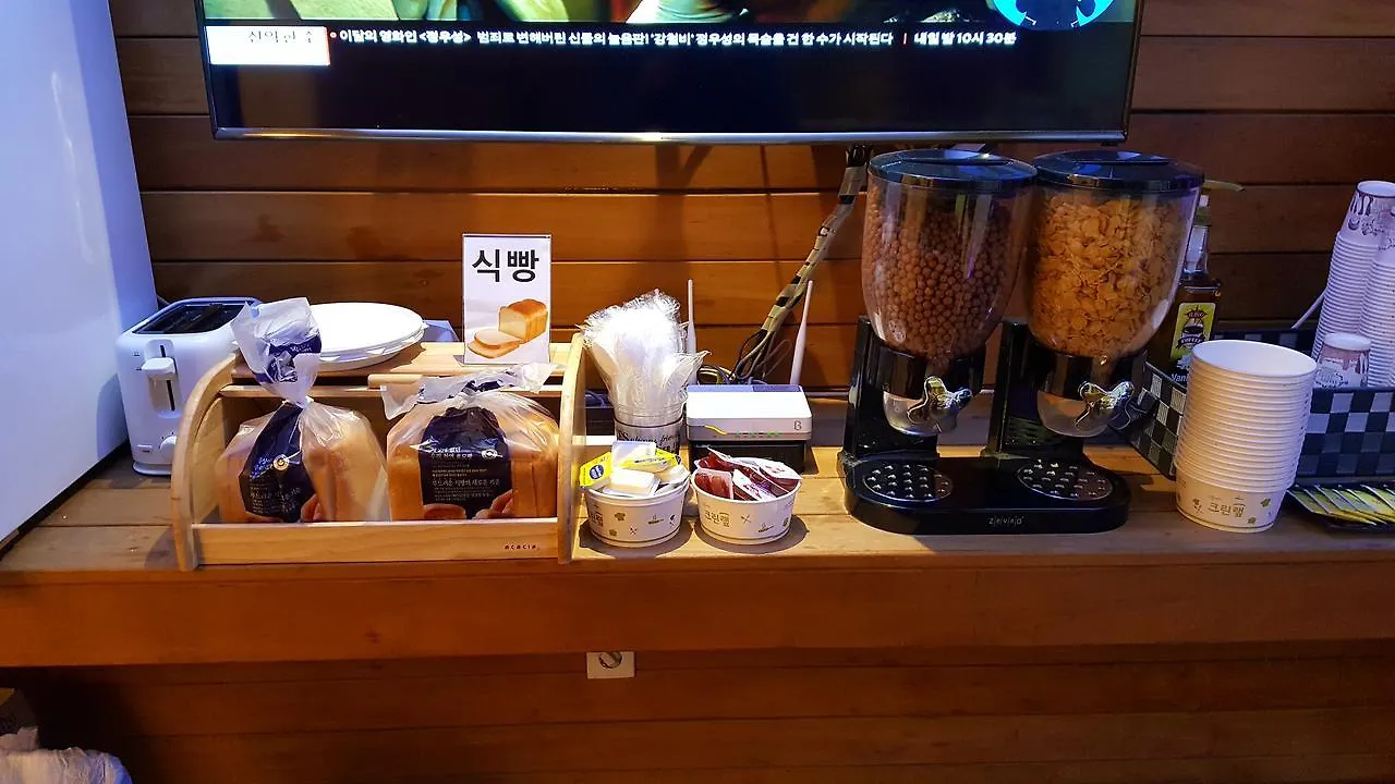 Hotel Pop Jongno Seoel